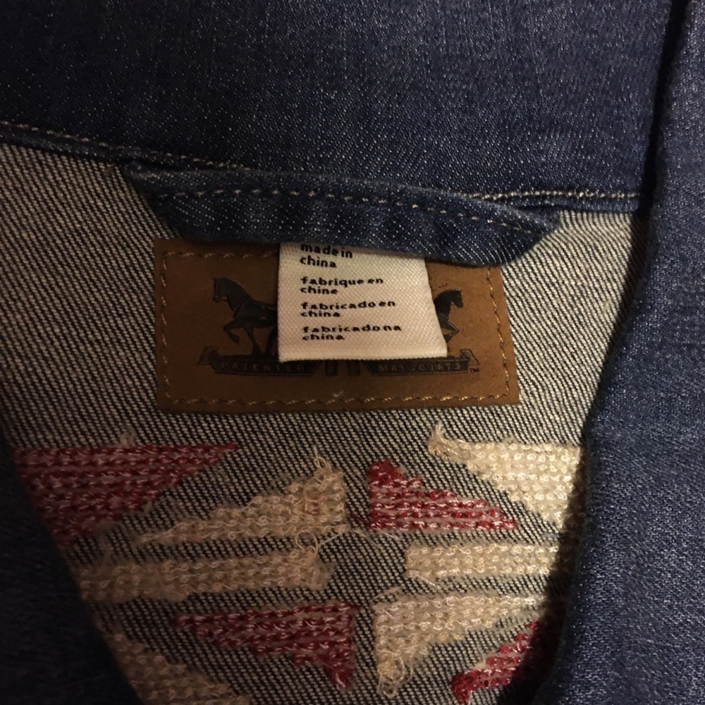 Levi’s Trucker Jacket. Size Large. - image 4